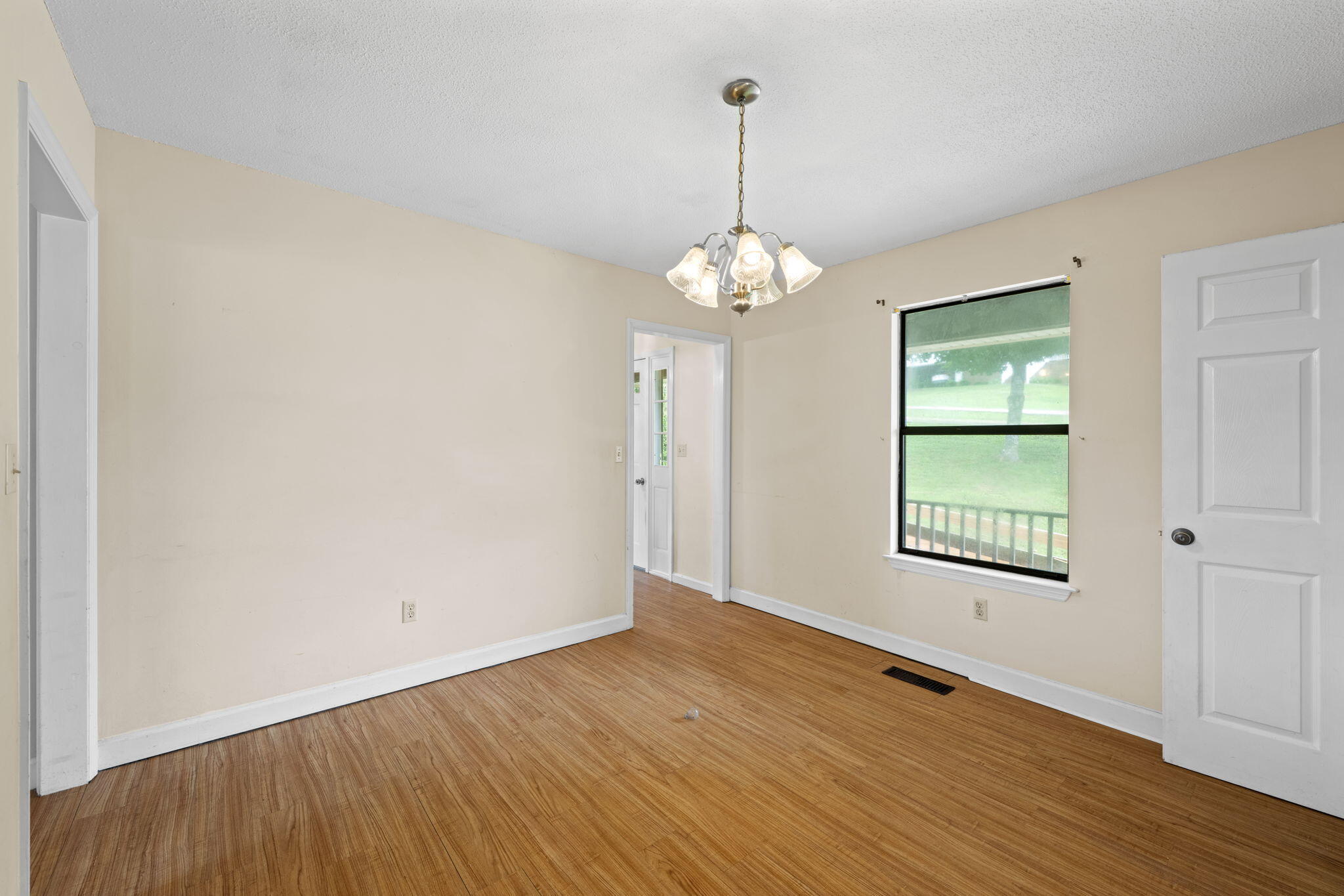 5642 Tucker Road Ooltewah, TN 37363 - Photo 19 of 52 dining room