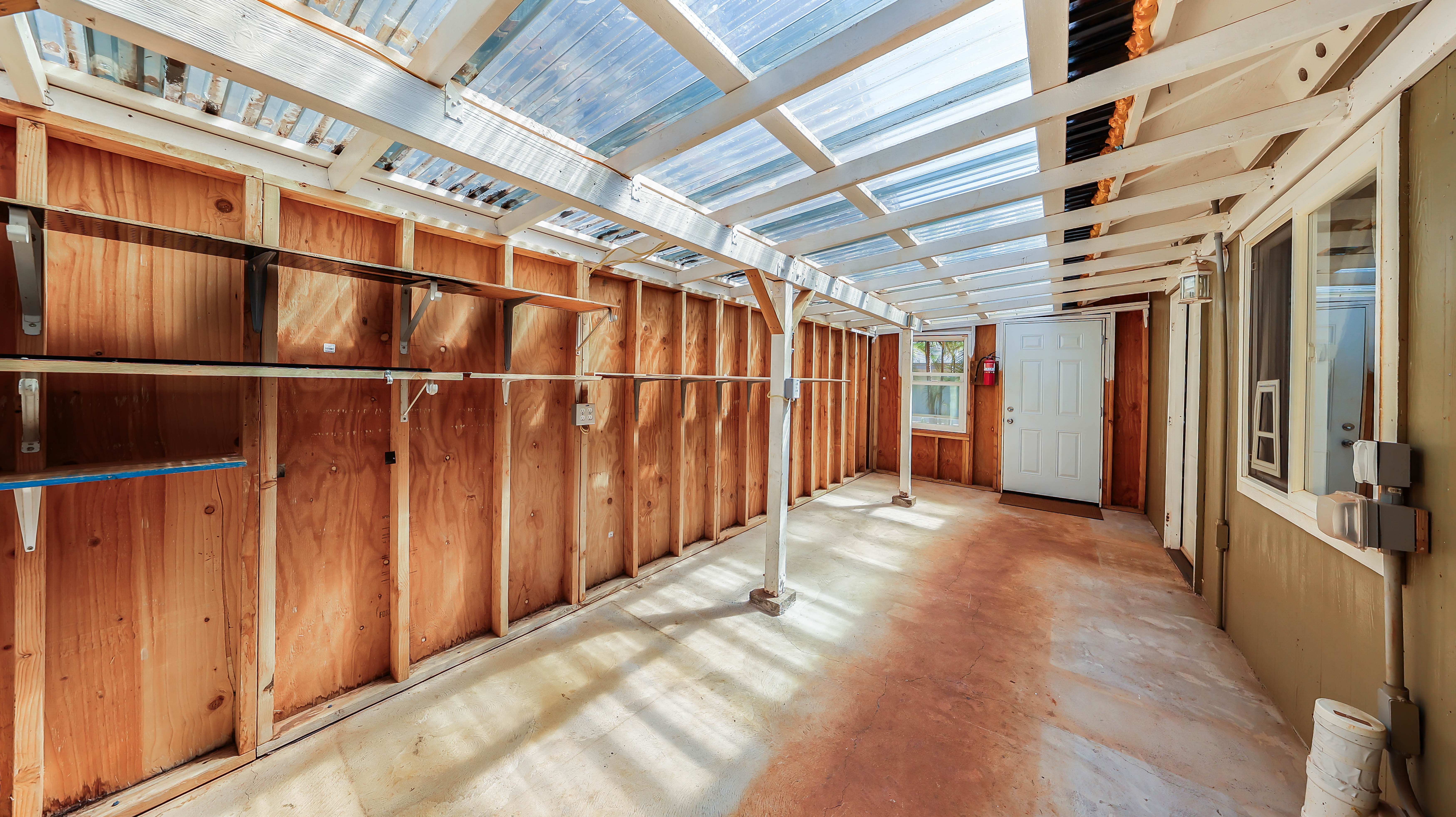 5060 Alii Road Hanapepe, HI 96716 - Photo 20 of 30 a view of an empty room