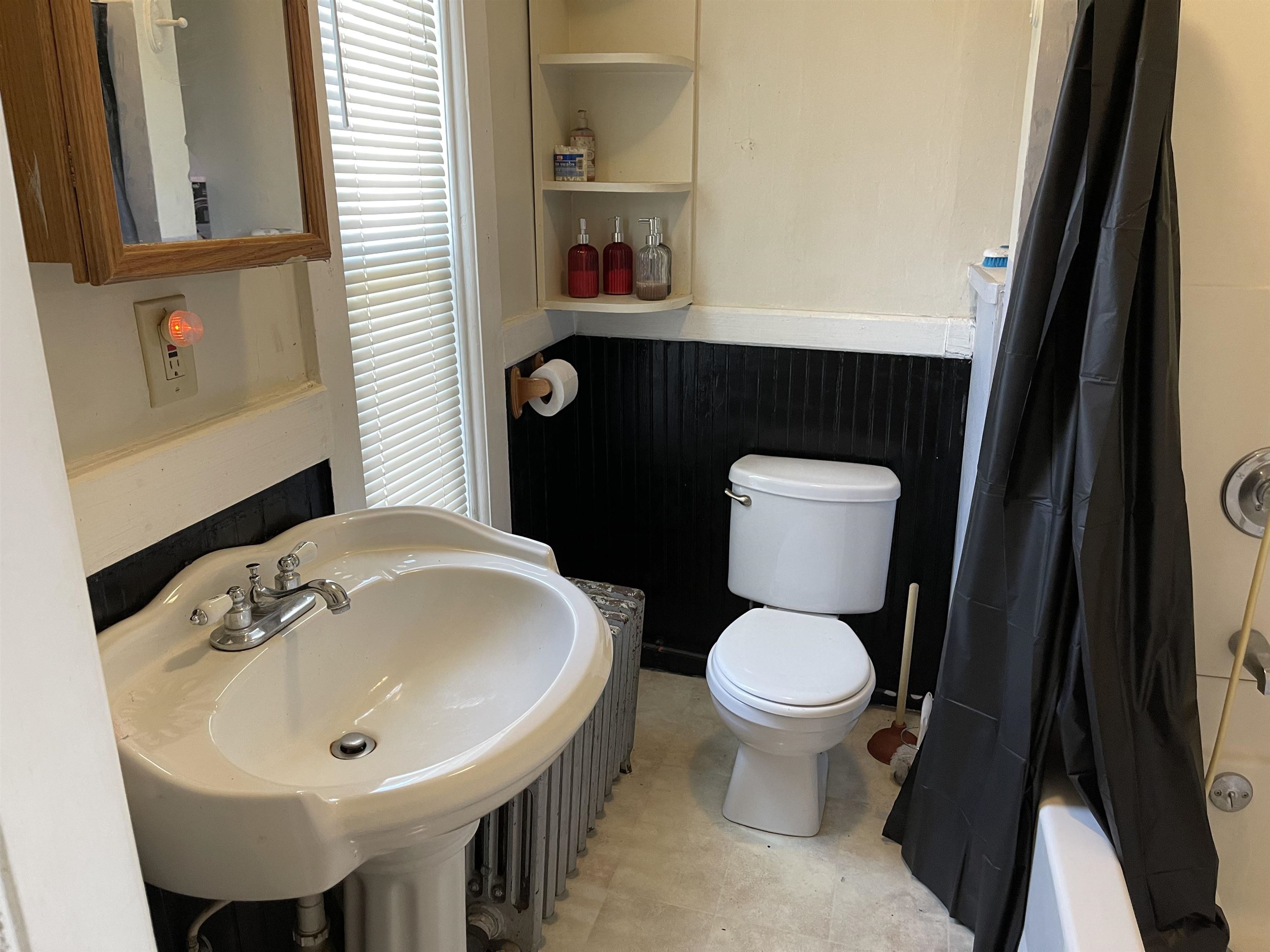 42 Dover Street Keene, NH 03431 - Photo 5 of 10 Gallery Image 5