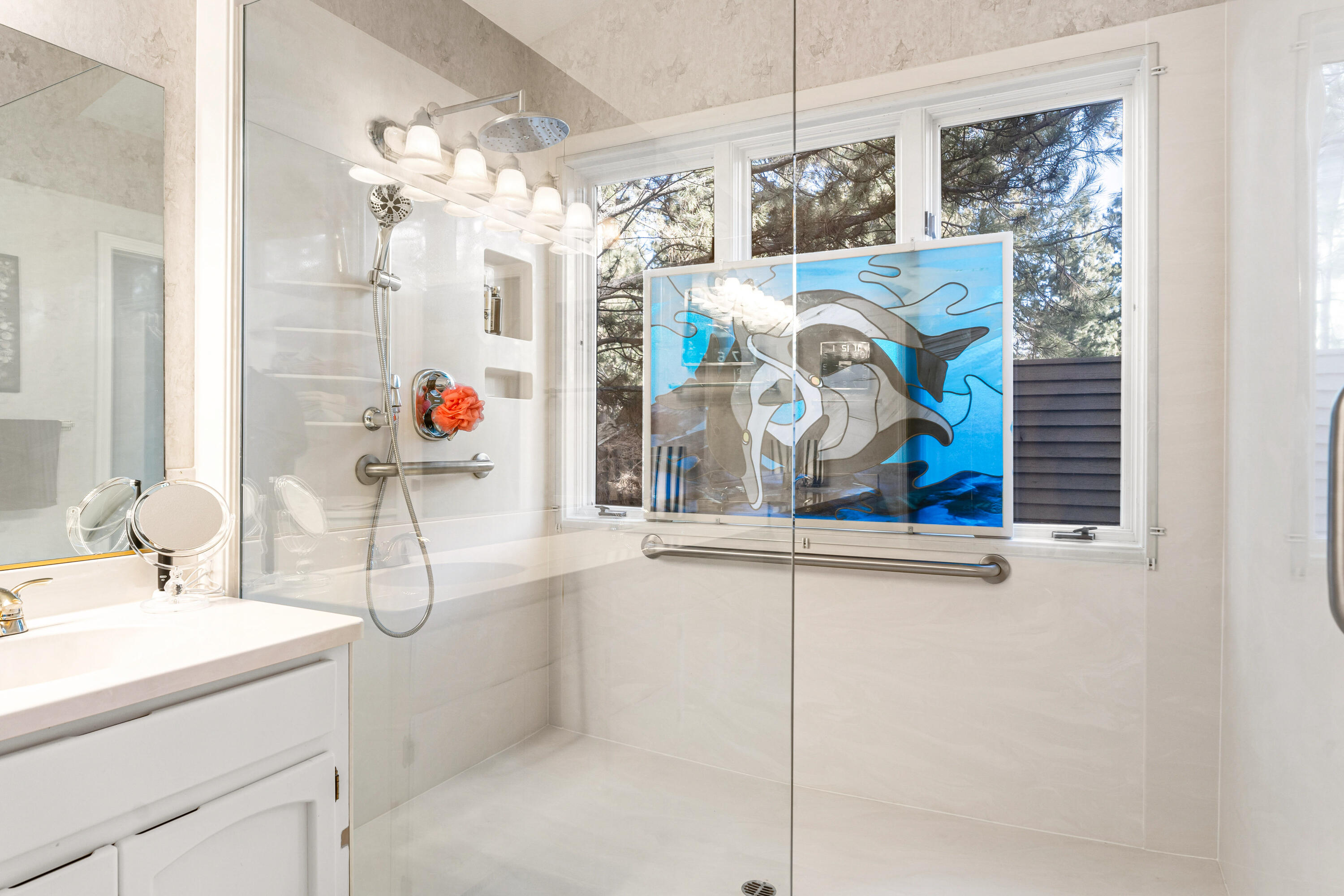 20388 Mission Ridge Court Bend, OR 97702 - Photo 18 of 46 19-Bathroom
