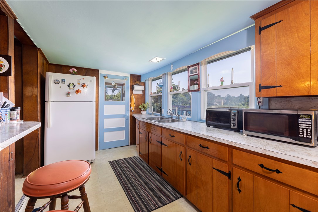 224 Bridgetown Road South Kingstown, RI 02874 - Photo 31 of 50