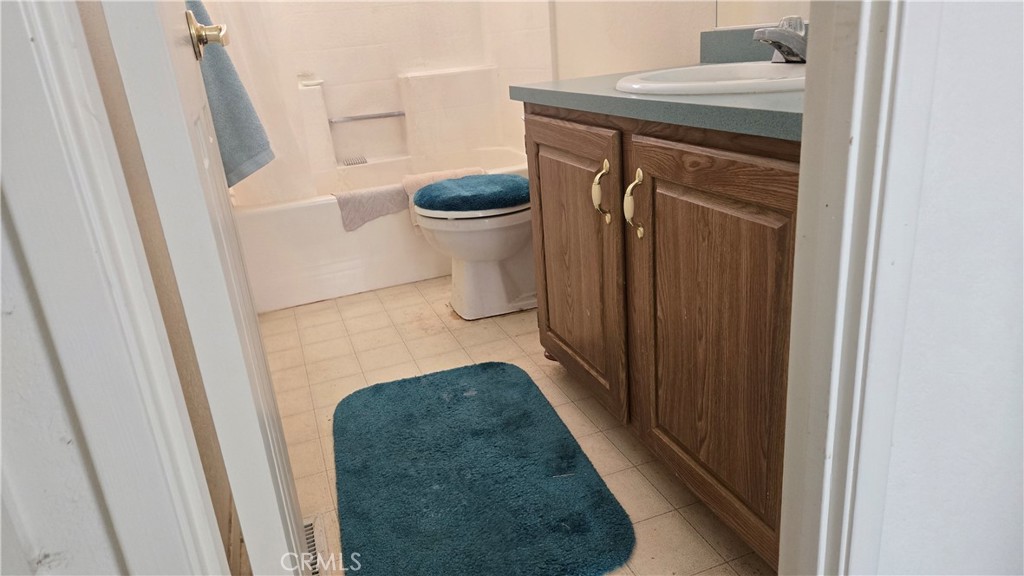 59441 Burnt Valley Road Anza, CA 92539 - Photo 25 of 52 2nd bath