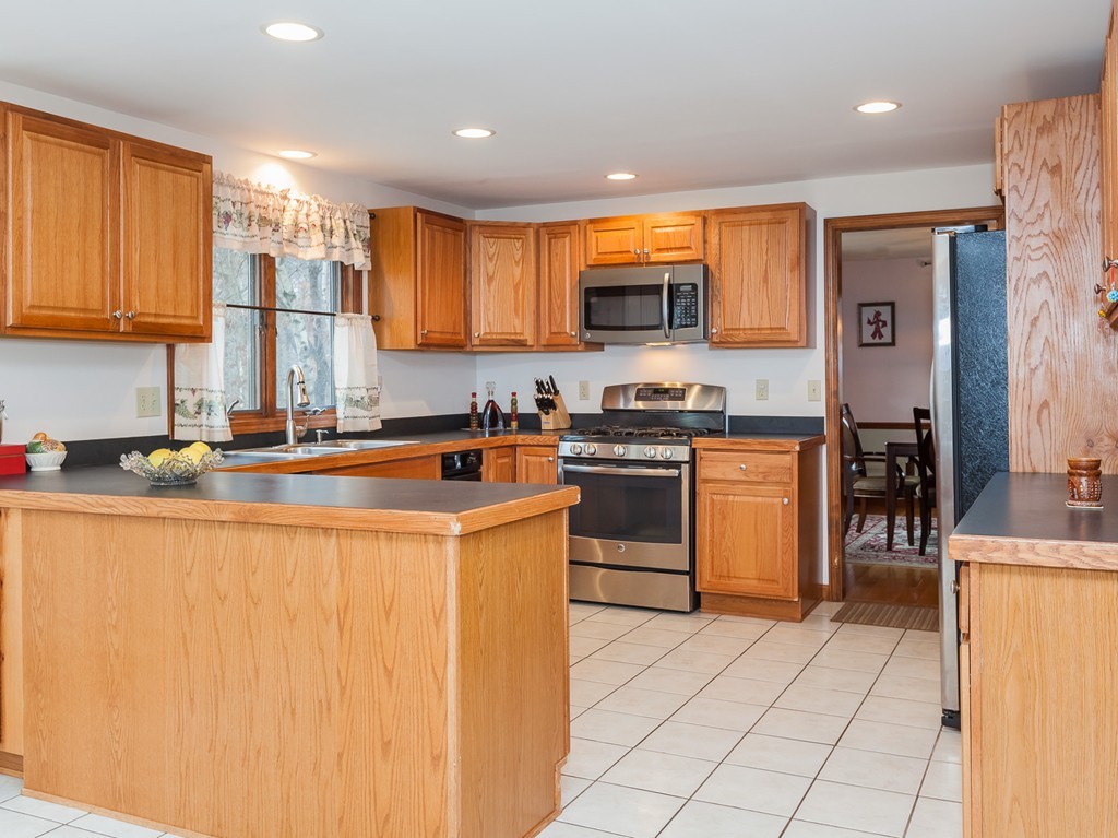 83 Ridge Trail Road Westfield, MA 01085 - Photo 8 of 30 Gallery Image 8