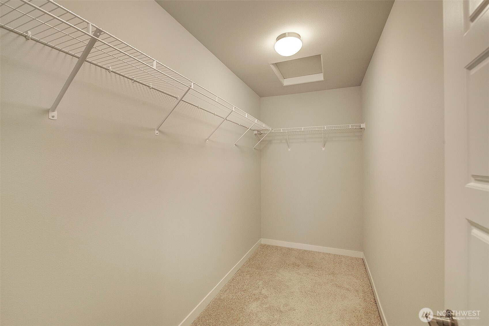 1325 Seattle Hill Road, Unit L2 Bothell, WA 98012 - Photo 32 of 36 a view of a room