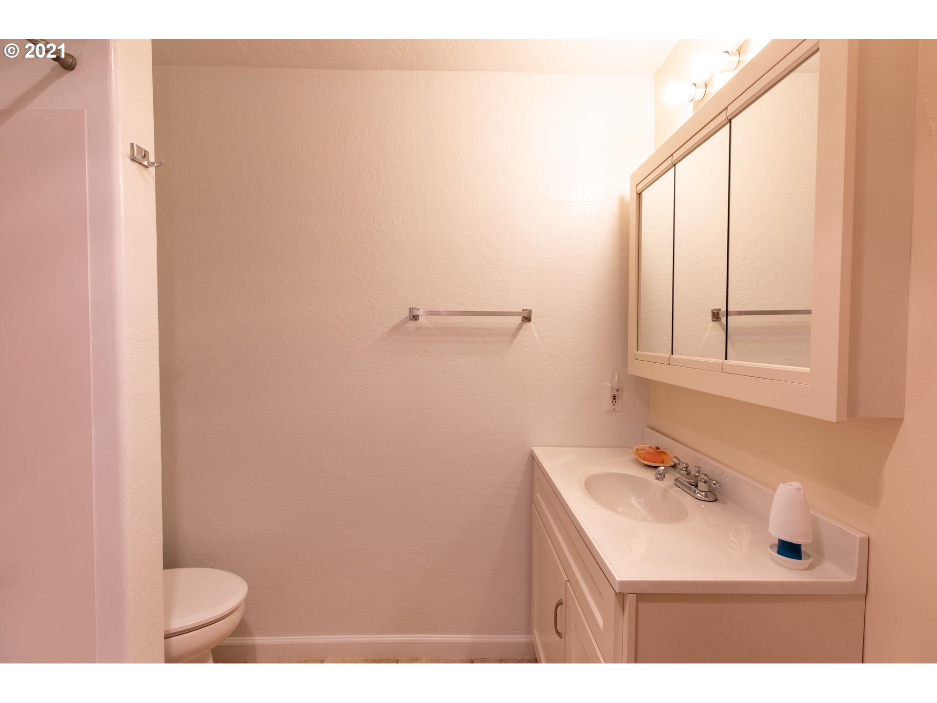 2580 Maple Street Myrtle Point, OR 97458 - Photo 12 of 29 Gallery Image 12