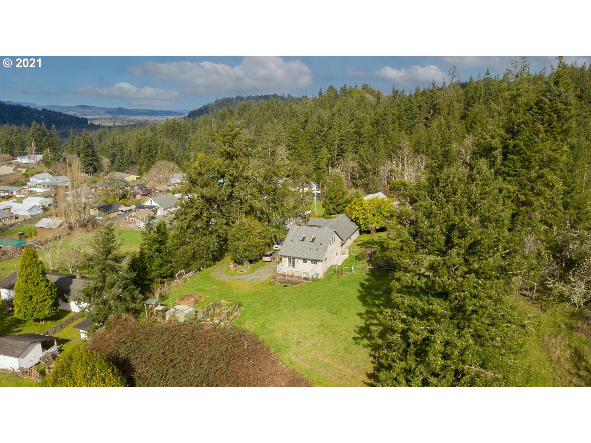 2580 Maple Street Myrtle Point, OR 97458 - Photo 22 of 29 Gallery Image 22