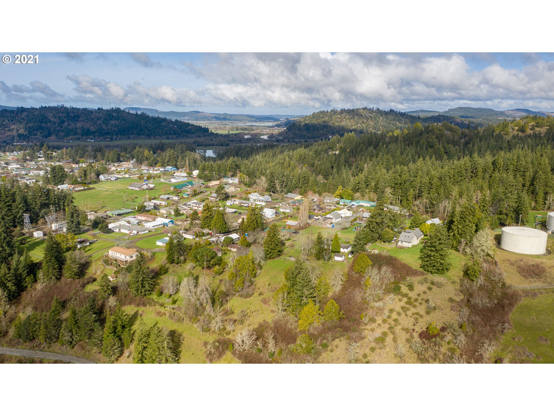 2580 Maple Street Myrtle Point, OR 97458 - Photo 23 of 29 Gallery Image 23