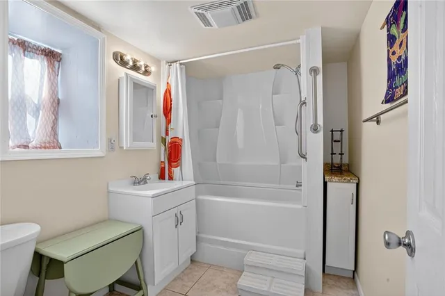 $2,600 | 6127 Arts Street, New Orleans, LA 70122