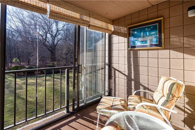 $309,900 | 650 East Greenwich Avenue, Unit 5108, West Warwick, RI 02893