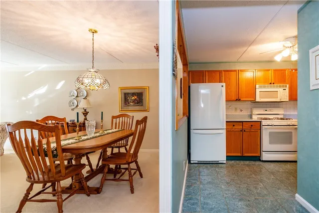 $309,900 | 650 East Greenwich Avenue, Unit 5108, West Warwick, RI 02893