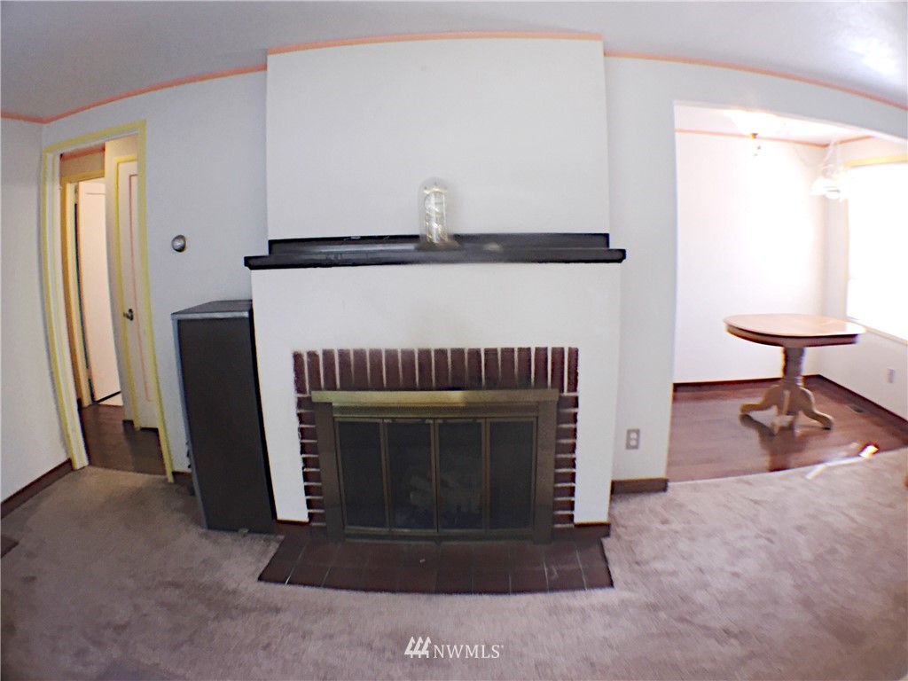 3621 Southeast 5th Street Renton, WA 98058 - Photo 3 of 14 Gallery Image 3