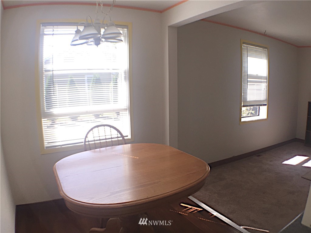 3621 Southeast 5th Street Renton, WA 98058 - Photo 5 of 14 Gallery Image 5