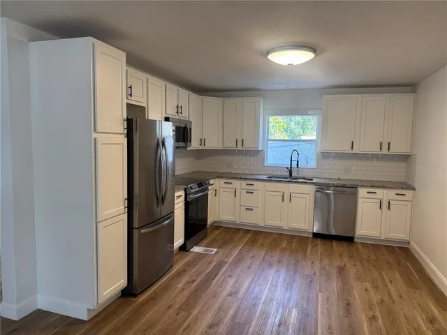 $2,250 | 1371 14th Street, Sarasota, FL 34236