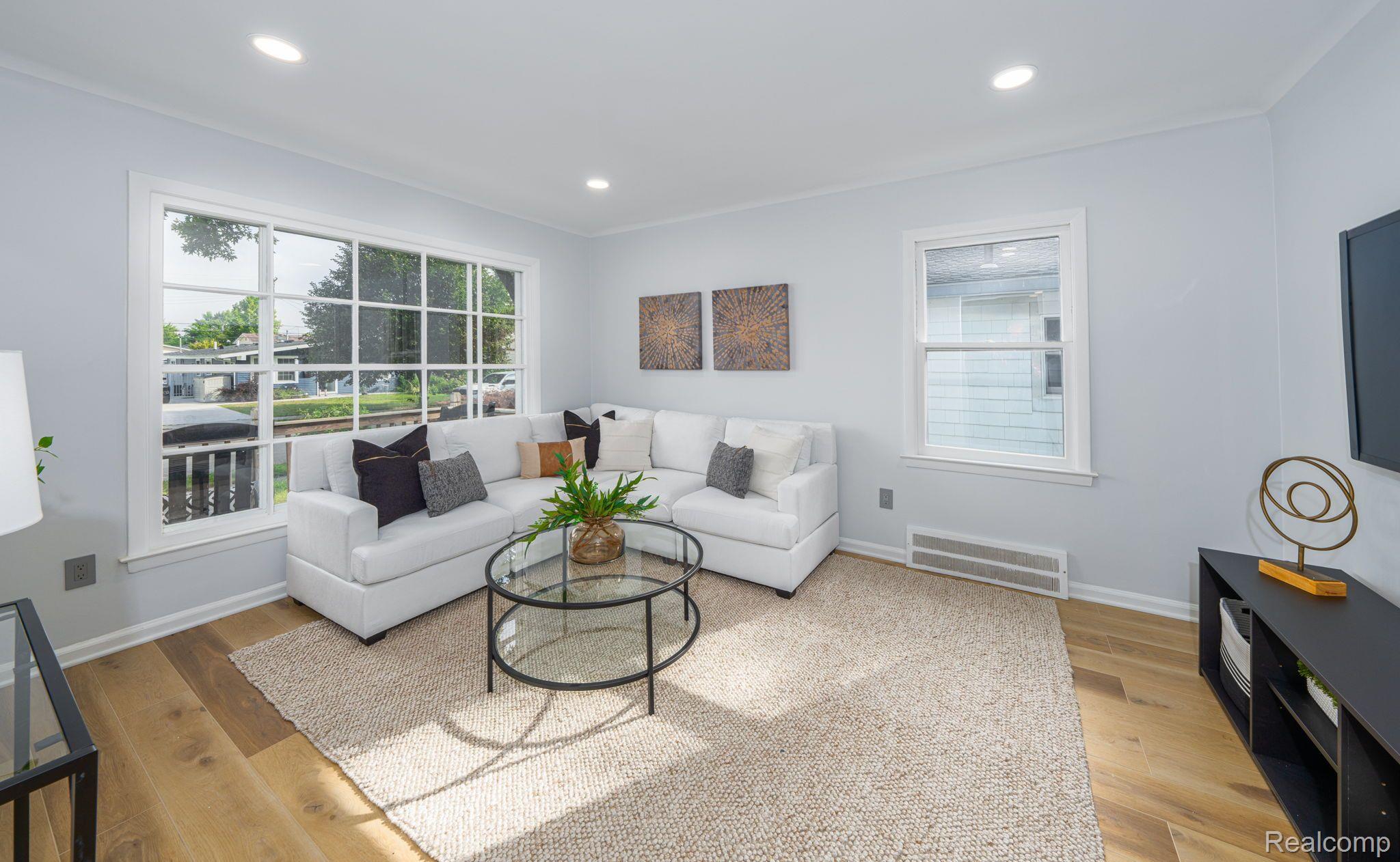 338 Roth Boulevard Clawson, MI 48017 - Photo 9 of 30 Gallery Image 9