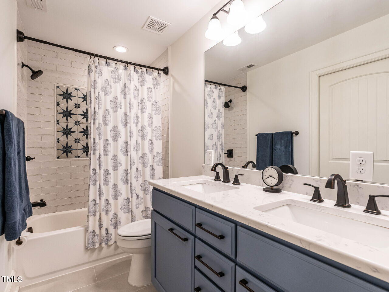 2303 Byrd Street Raleigh, NC 27608 - Photo 29 of 37 032-1280x960-bathroom