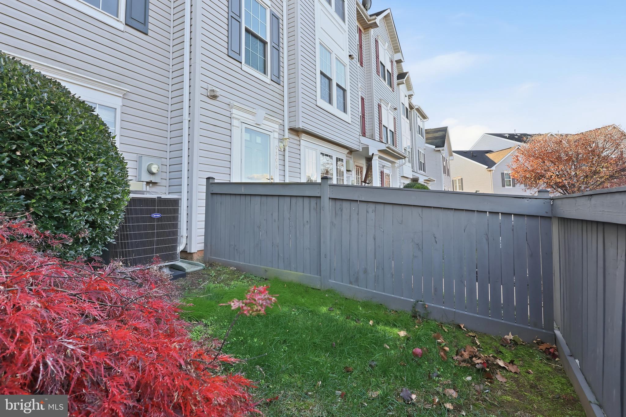 9304 Witch Hazel Way Manassas, VA 20110 - Photo 41 of 45 a backyard of a house