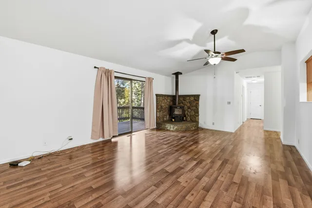 $325,000 | 27701 Evelyn Way, Pioneer, CA 95666