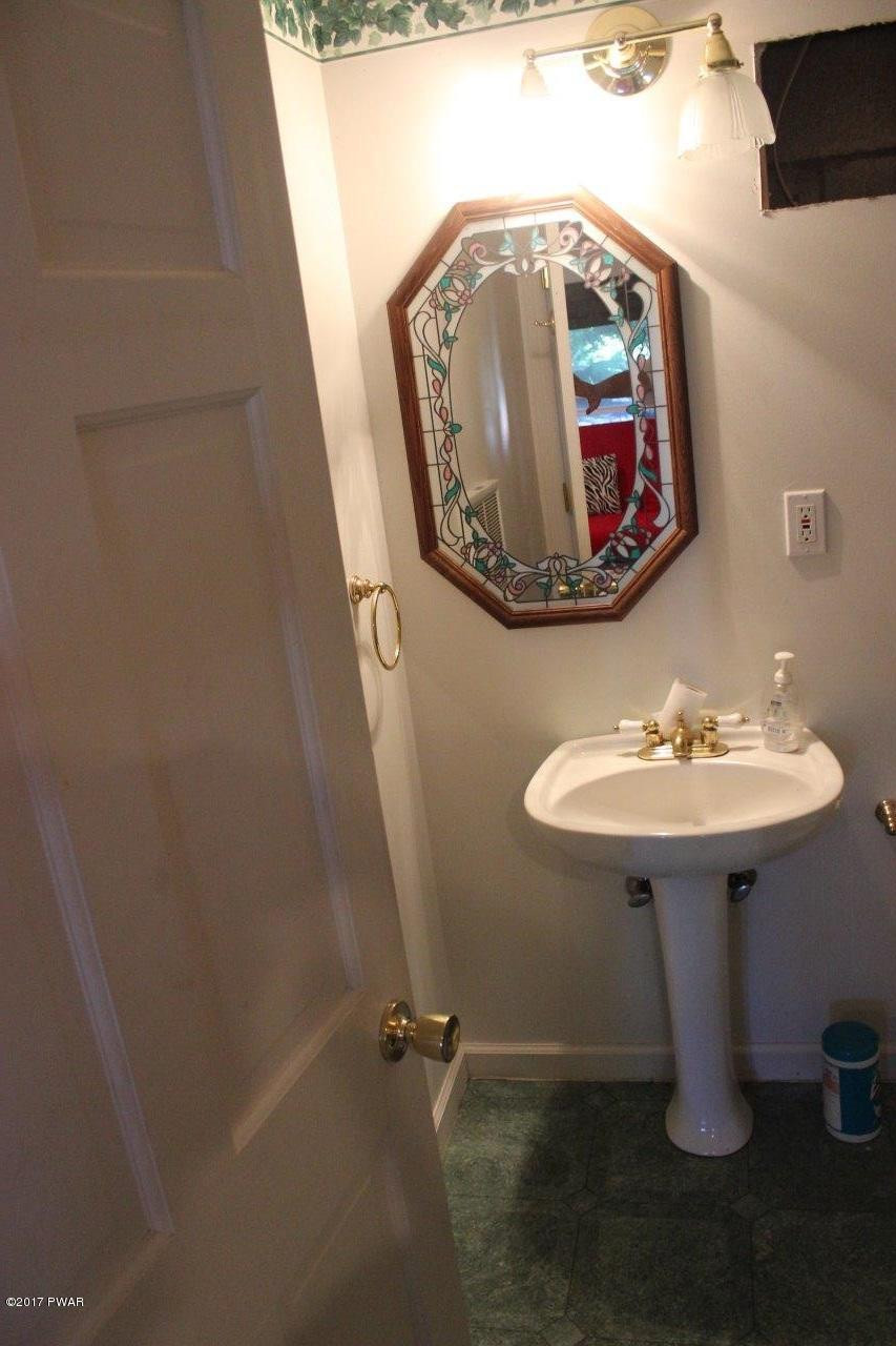 116 Shore Road Tafton, PA 18464 - Photo 20 of 25 19