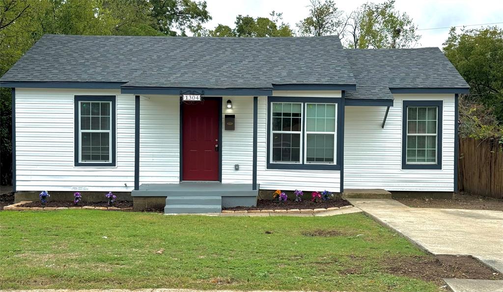 1304 East Harvey Ave  