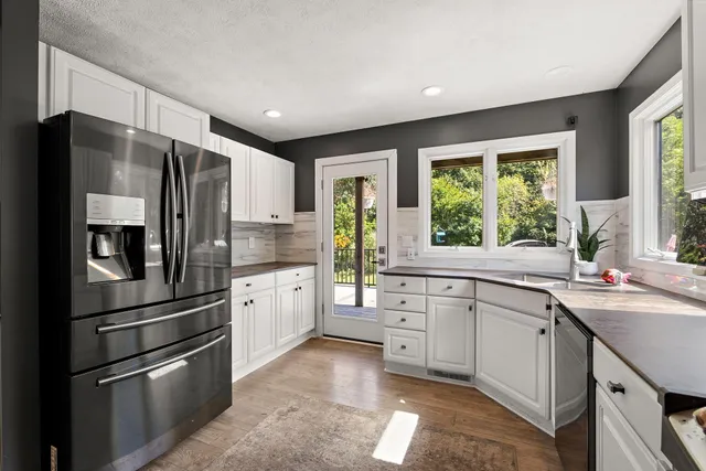 $825,000 | 9820 Snow Pointe Drive Southeast, Alto, MI 49302