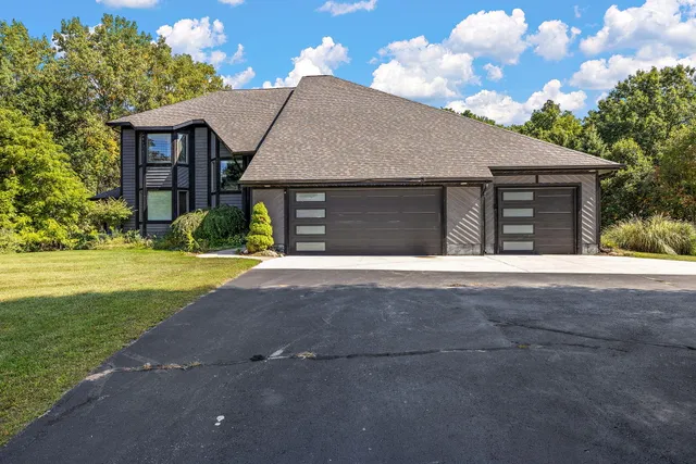 $825,000 | 9820 Snow Pointe Drive Southeast, Alto, MI 49302