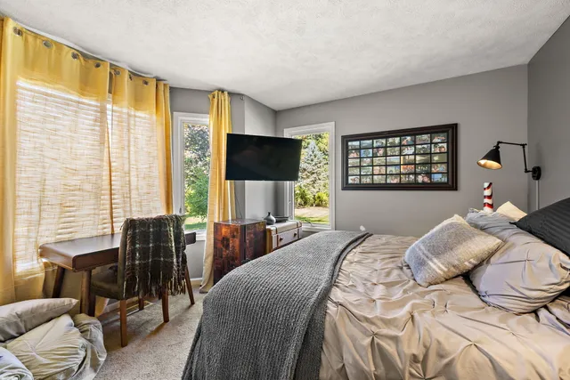 $825,000 | 9820 Snow Pointe Drive Southeast, Alto, MI 49302