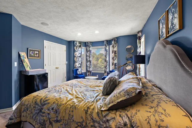 $825,000 | 9820 Snow Pointe Drive Southeast, Alto, MI 49302