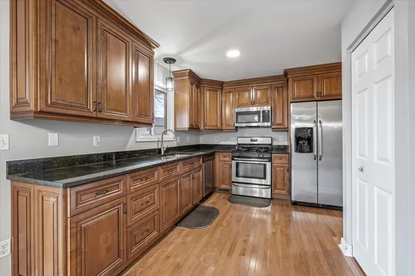 $2,800 | 1720 William Drive, Romeoville, IL 60446