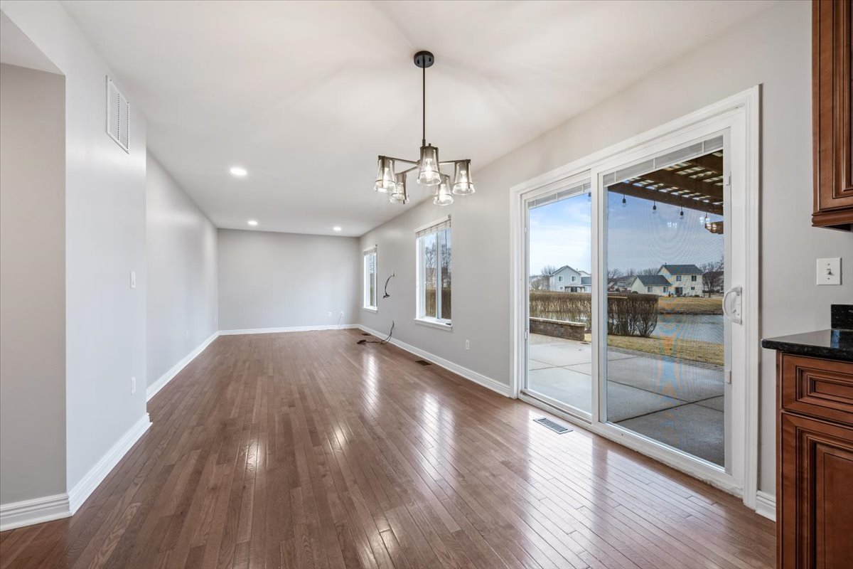 1720 William Drive Romeoville, IL 60446 - Photo 10 of 42