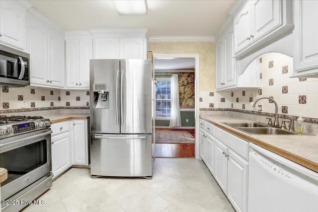 $309,900 | 101 Oak Hollow Court, Goldsboro, NC 27534