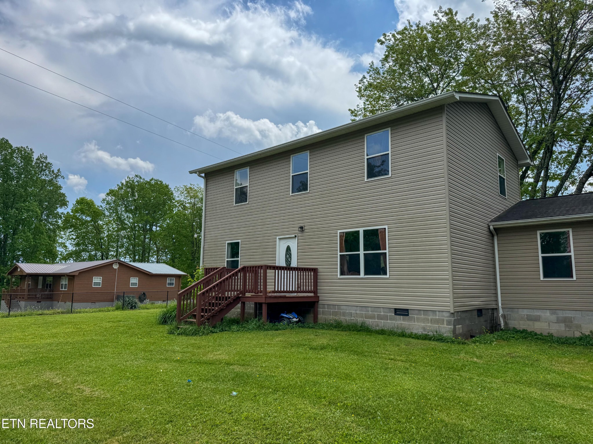 290 Landmark Road Oneida, TN 37841 - Photo 3 of 59