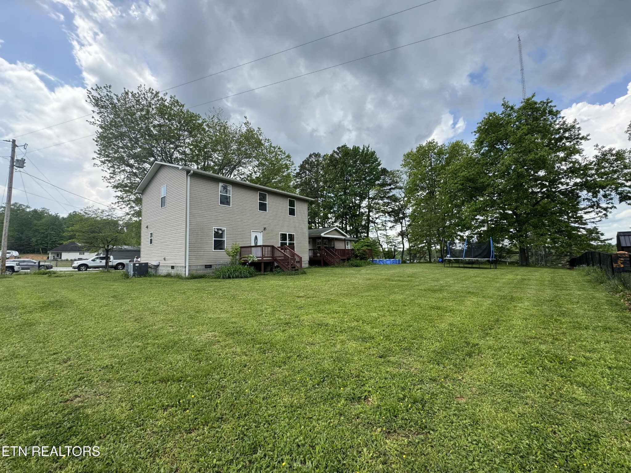 290 Landmark Road Oneida, TN 37841 - Photo 5 of 59