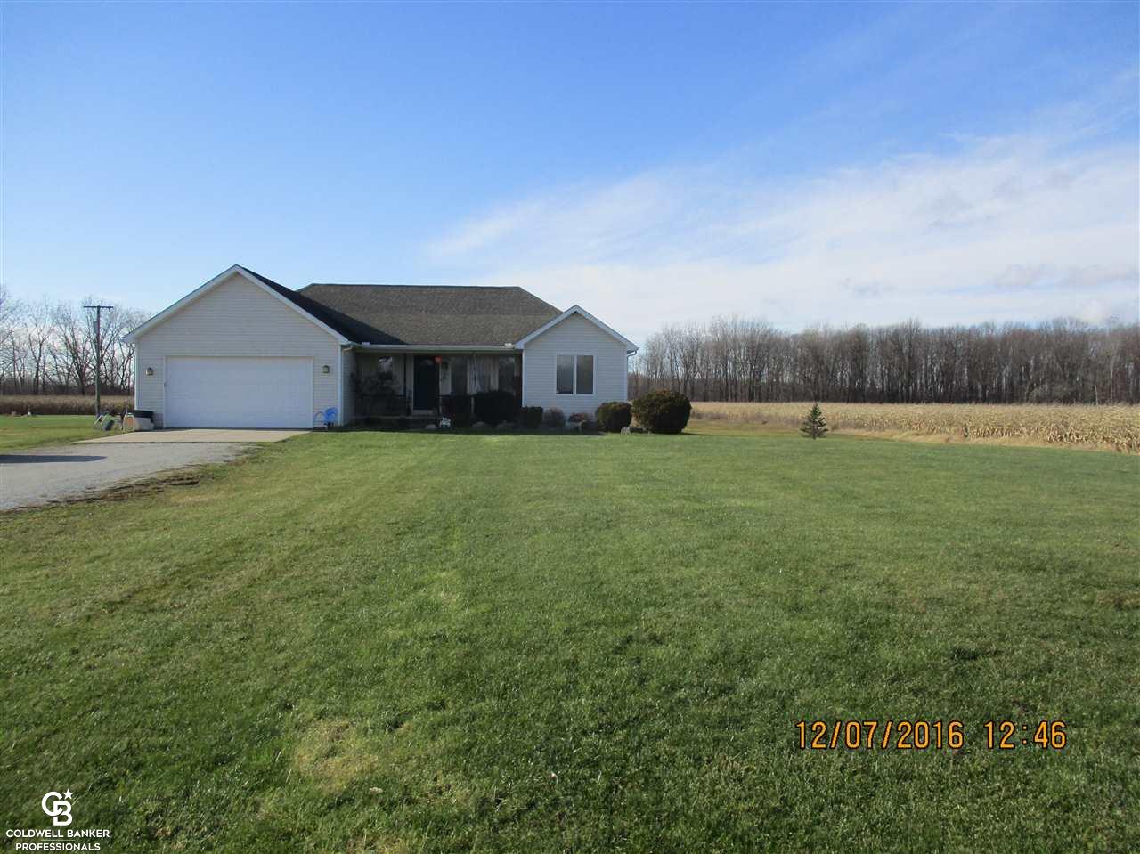 927 Cove Road Goodells, MI 48027 - Photo 1 of 16 31309034.JPG