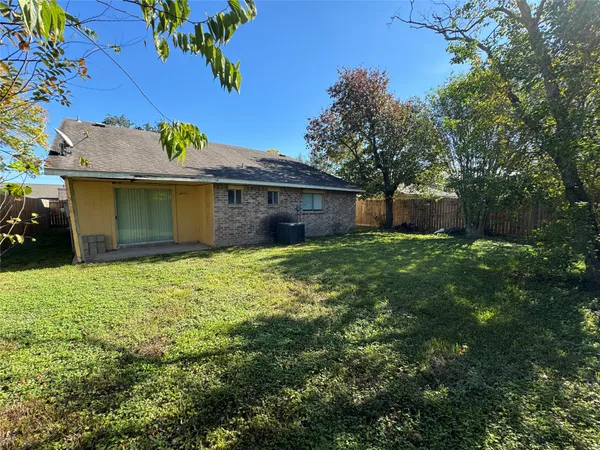 $1,700 | 7430 Lobera Drive, Houston, TX 77083
