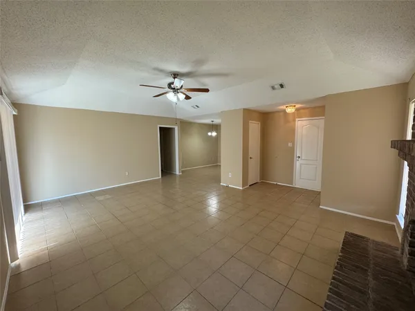 $1,700 | 7430 Lobera Drive, Houston, TX 77083