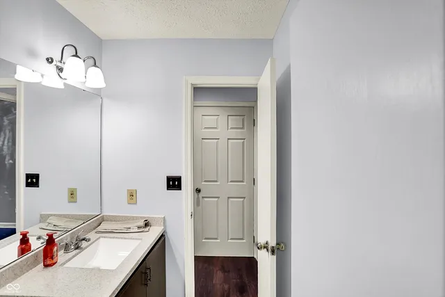 $179,900 | 7747 Harbour Isle, Unit 8, Indianapolis, IN 46240