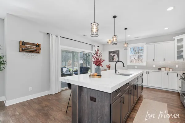 $500,000 | 10966 Stakes Road, Greenville, MI 48838