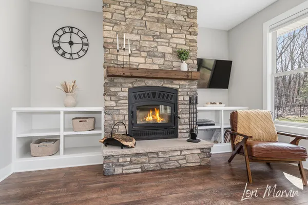 $500,000 | 10966 Stakes Road, Greenville, MI 48838