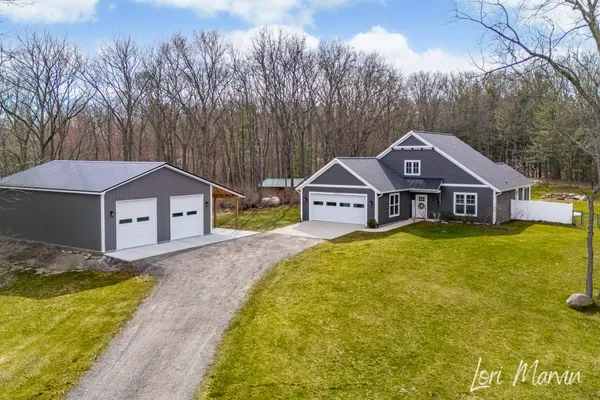 $500,000 | 10966 Stakes Road, Greenville, MI 48838