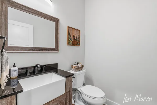 $500,000 | 10966 Stakes Road, Greenville, MI 48838