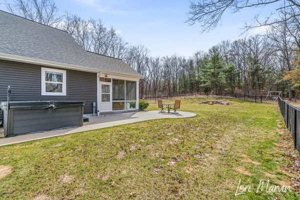 $500,000 | 10966 Stakes Road, Greenville, MI 48838