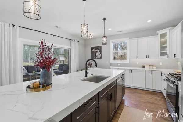 $500,000 | 10966 Stakes Road, Greenville, MI 48838