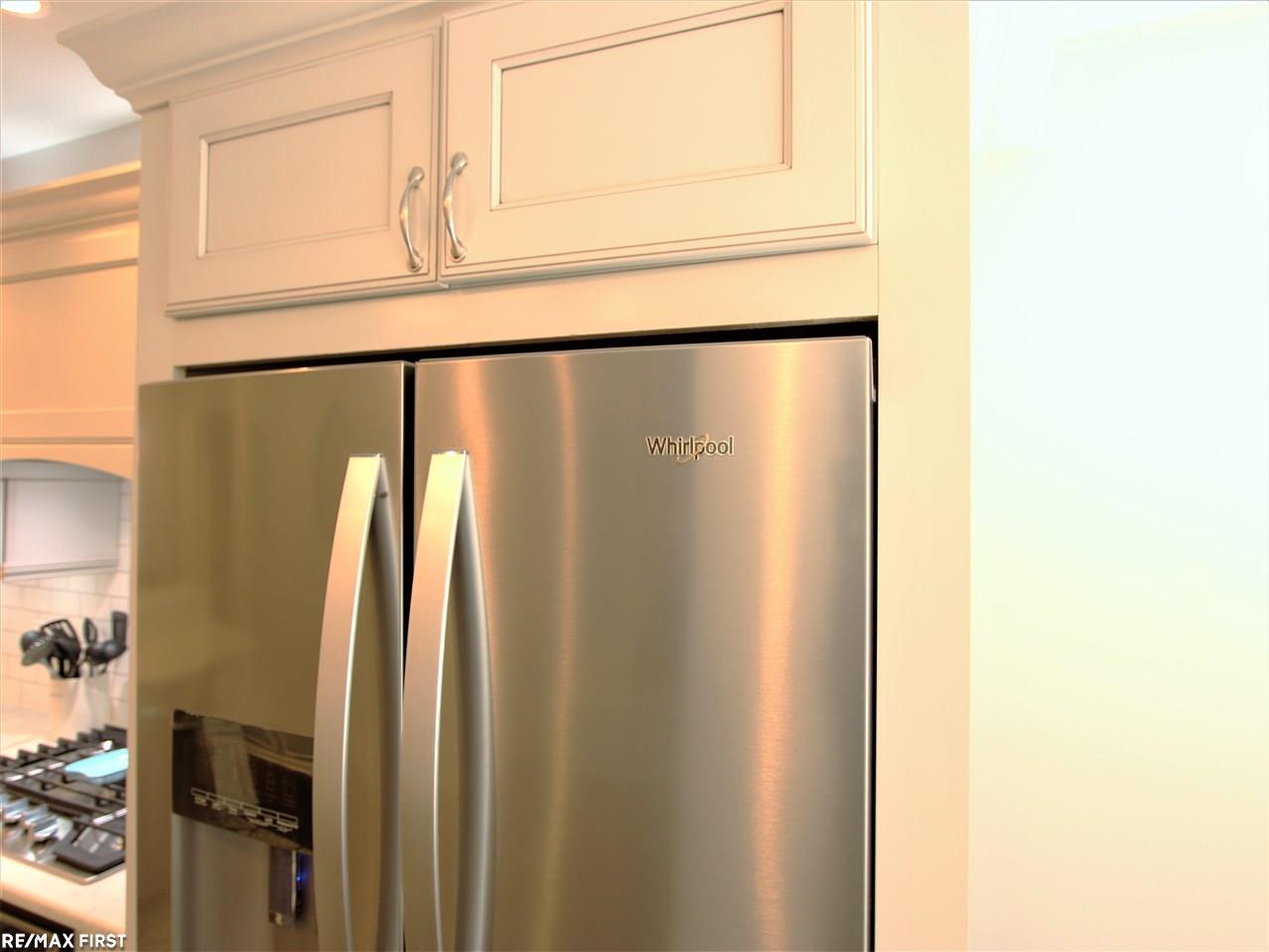 1661 Newcastle Road Grosse Pointe Woods, MI 48236 - Photo 13 of 35