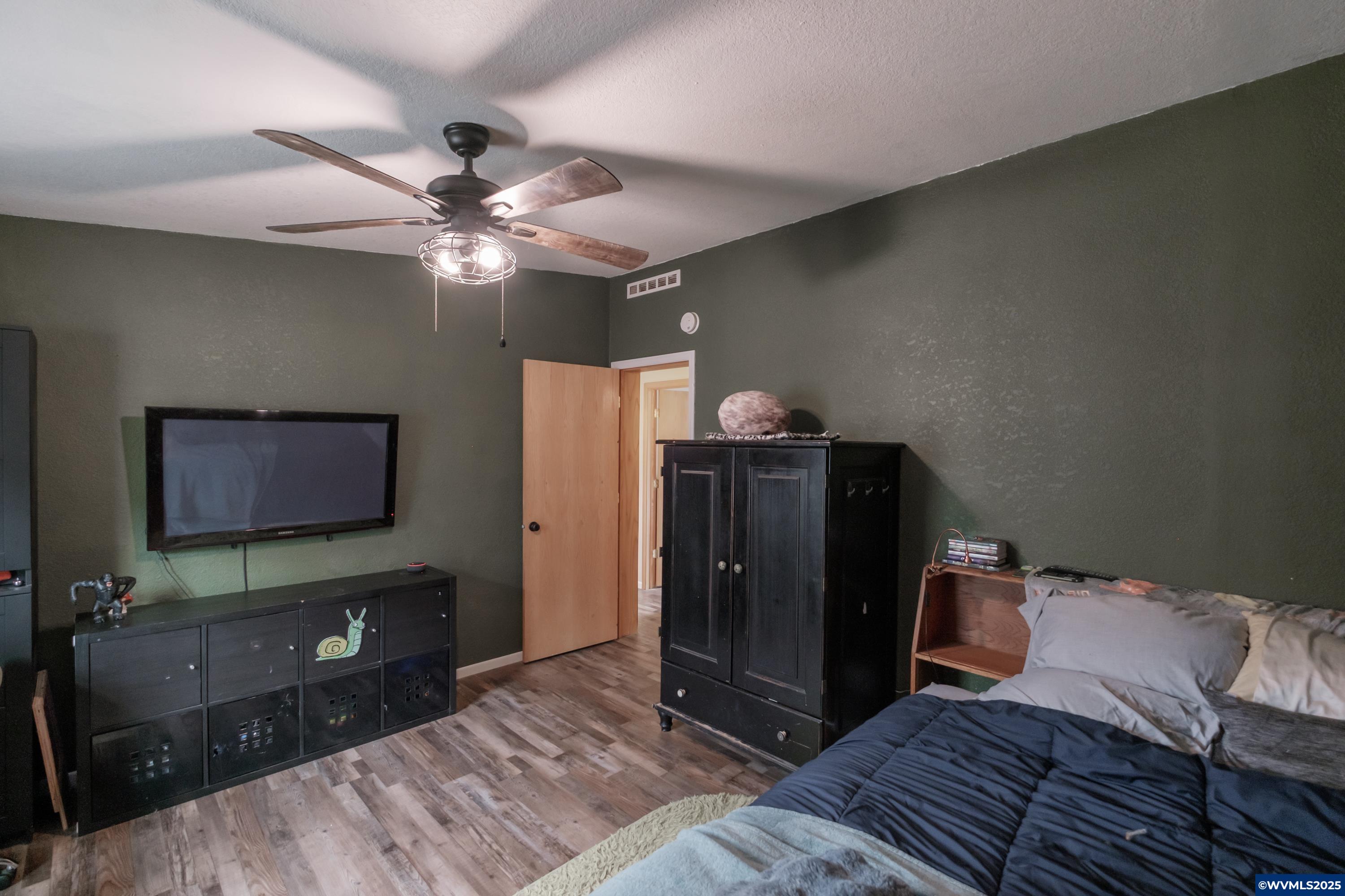 25849 Cherry Creek Road Monroe, OR 97456 - Photo 21 of 37 Gallery Image 21