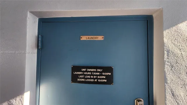 $2,000 | Hillcrest Country Club Apartments, Hollywood, FL 33021