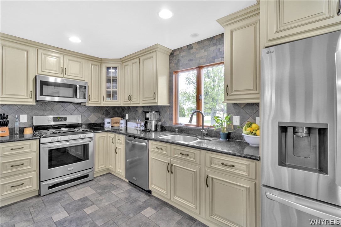 2525 Niagara Road Wheatfield, NY 14304 - Photo 12 of 50