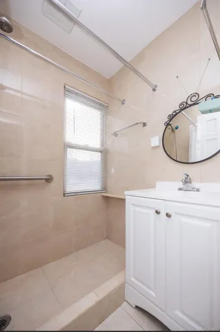 $989,000 | 25-26 Bayside Lane | Flushing