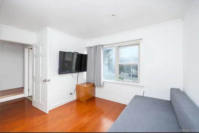 $989,000 | 25-26 Bayside Lane | Flushing