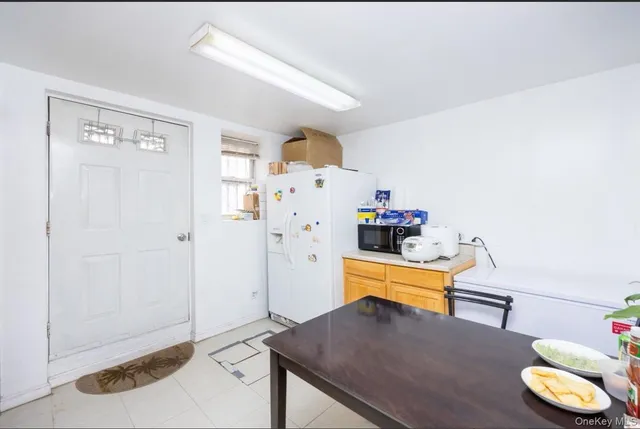 $989,000 | 25-26 Bayside Lane | Flushing