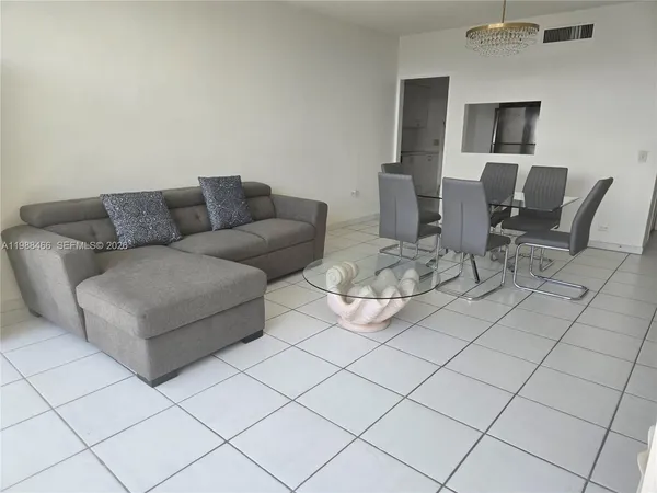 $2,500 | 3505 South Ocean Drive, Unit 804, Hollywood, FL 33019